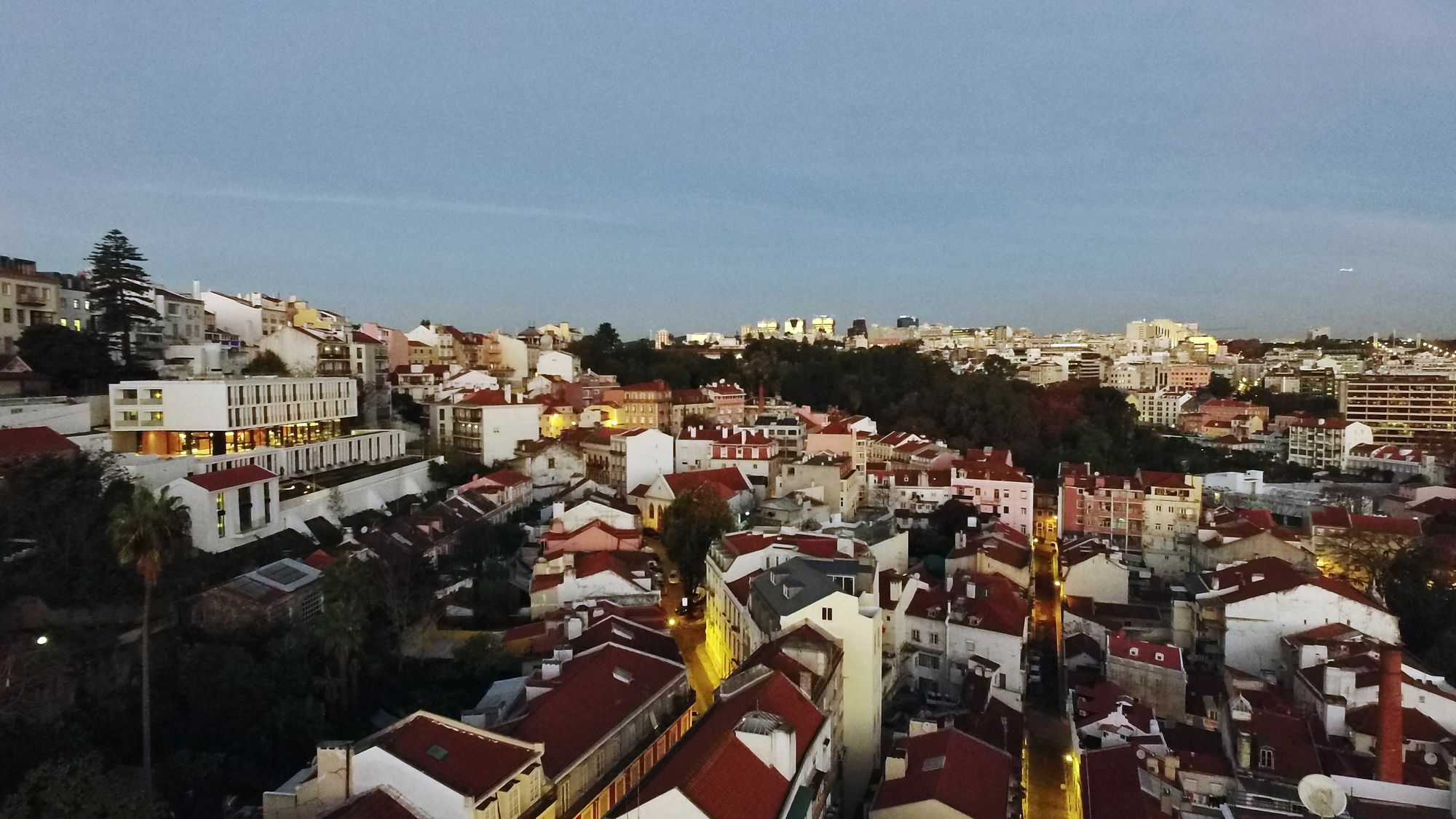 Memmo Principe Real, A Member Of Design Hotels Lisbon Exterior photo